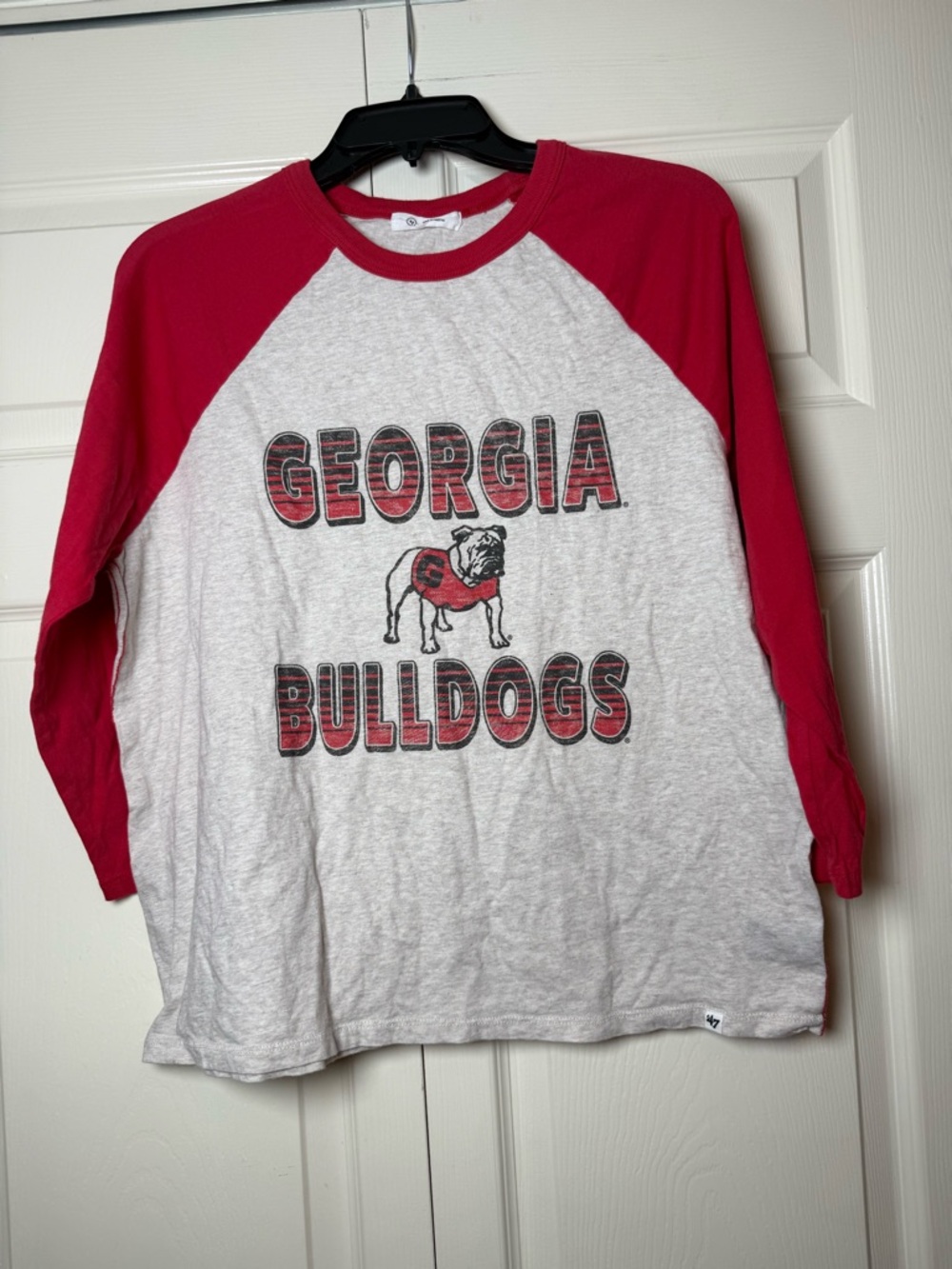 NCAA Georgia Bulldogs three-quarter sleeve raglan t-shirt